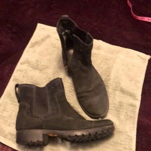 Timberland side zip boots 8.5
